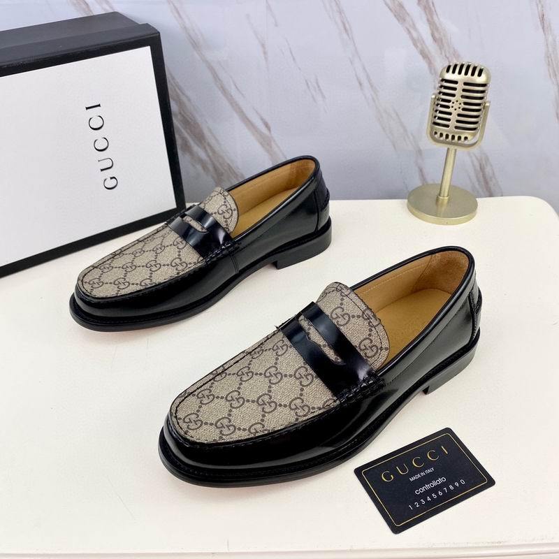 Gucci Men's Shoes 922